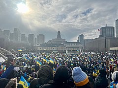 Solidarece al Ukrainio en Toronto, Kanado, 27-a de fabruaro 2022